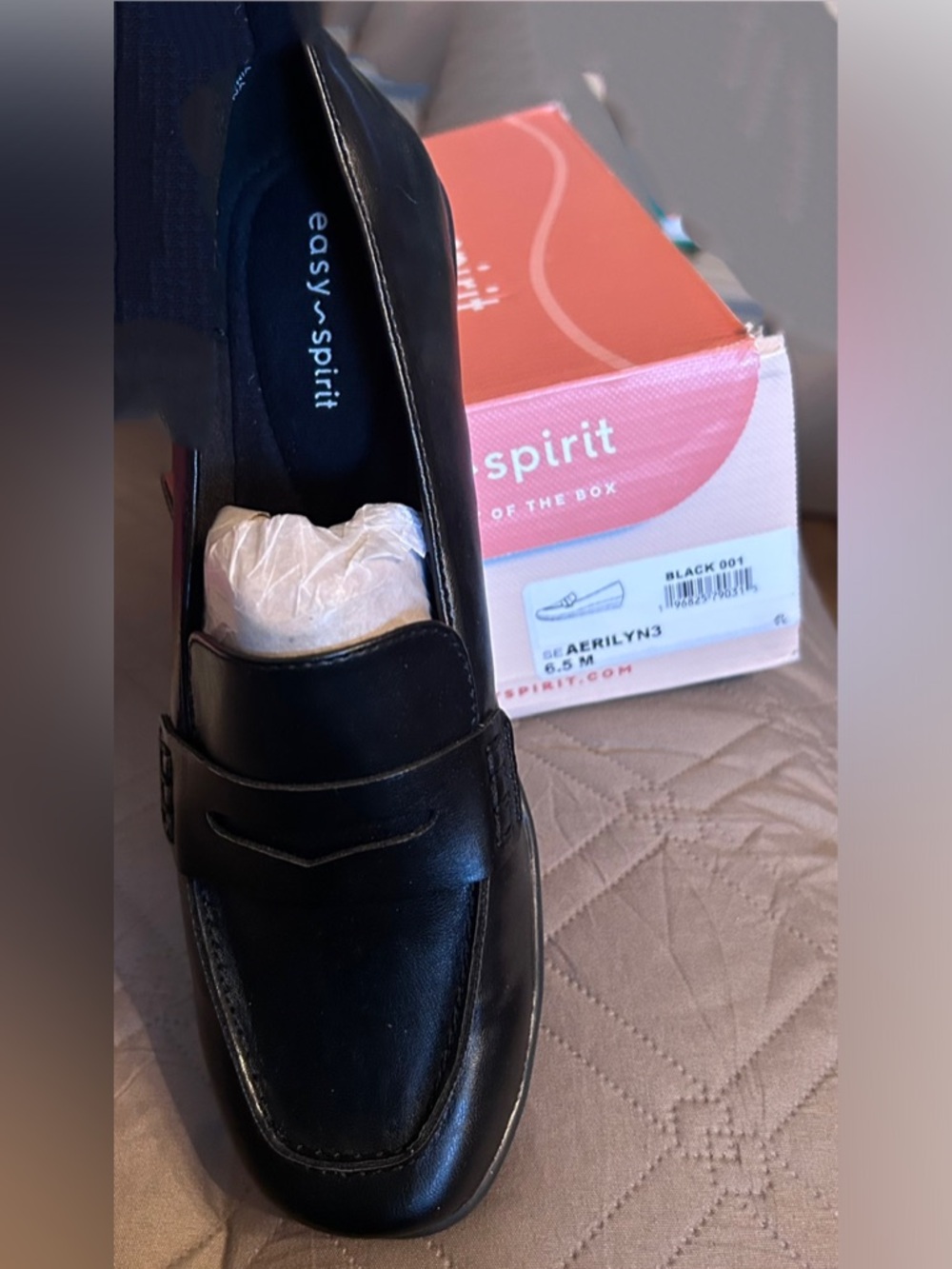 Easy Spirit Aerilyn3 Easy-Spirit Aerilyn3, women's loafers in black, size 6.5 M.
